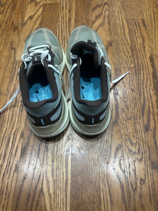 Nike Men’s Size 10 Olive Green and Brown Mesh Running Sneakers with White Laces main image 4
